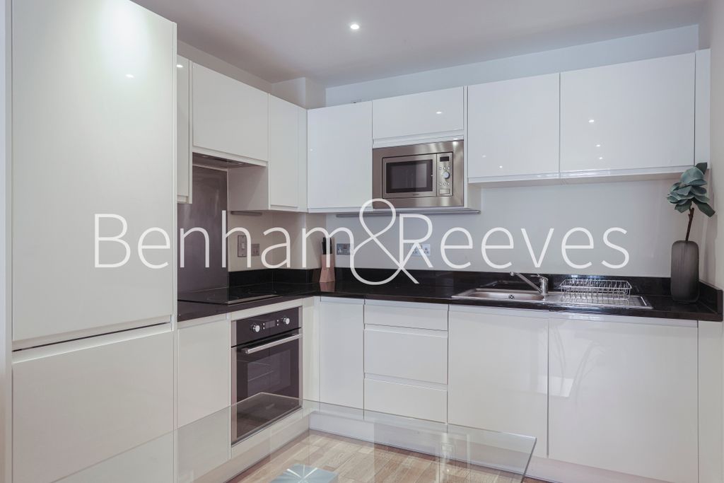 Property photo 3 of 6