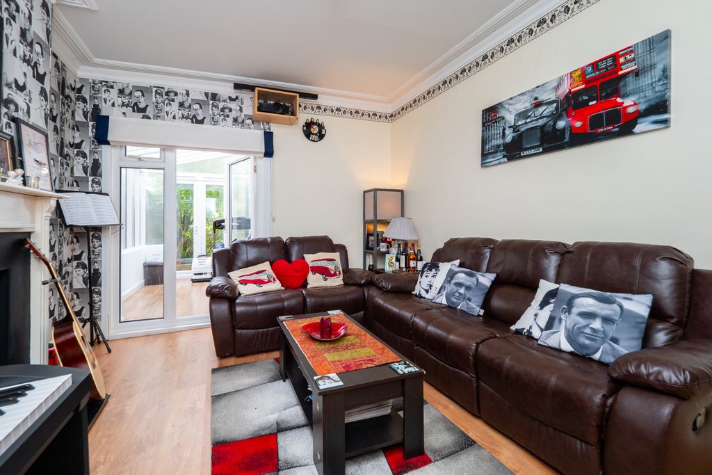 Property photo 2 of 15 Picture No. 09