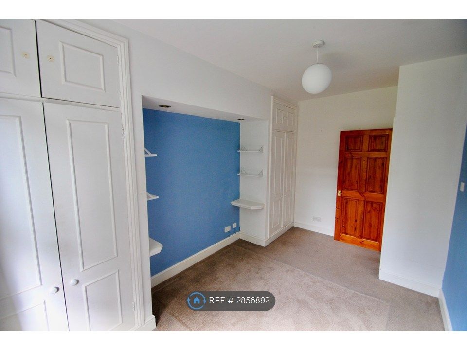 Property photo 3 of 17 Bedroom 1