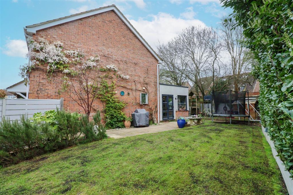 Property photo 2 of 26 Rear Garden