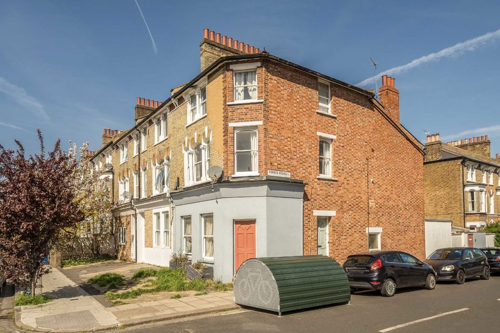 Property photo 2 of 3