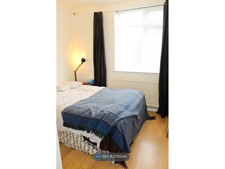 Property photo 3 of 6