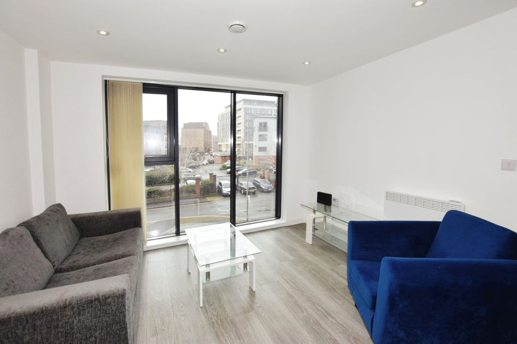 Property photo 2 of 13 Picture No. 11