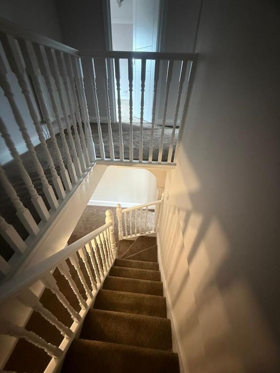 Property photo 3 of 12 Hallway