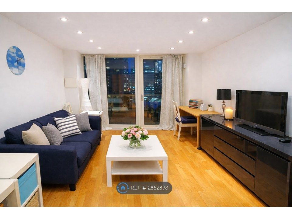 Property photo 1 of 12 Lounge