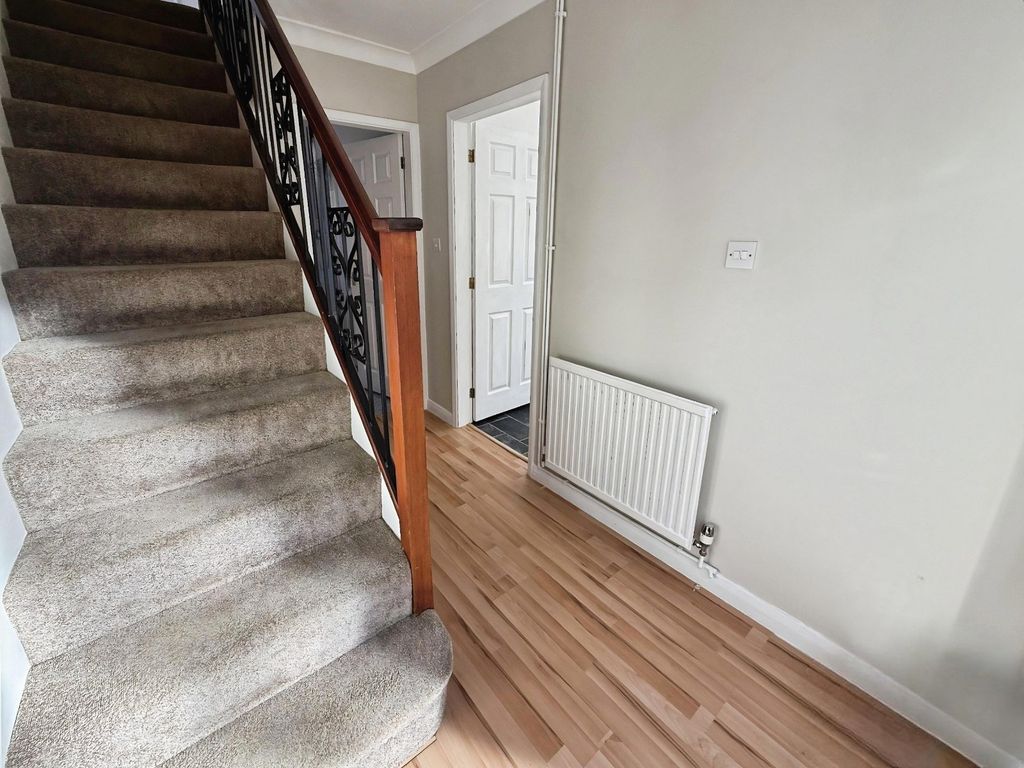 Property photo 2 of 20 Hallway