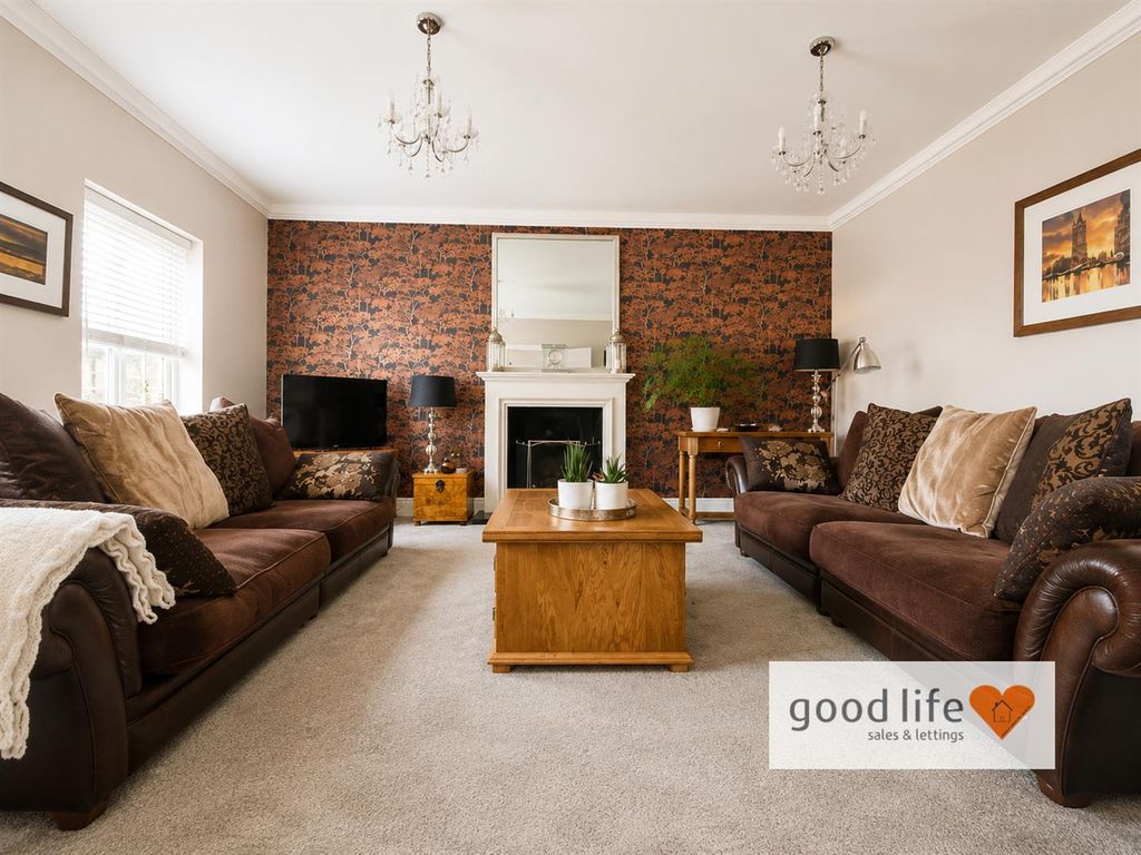 Property photo 2 of 24 20260630_211251548_Ios35 Hopton Drive.Jpg