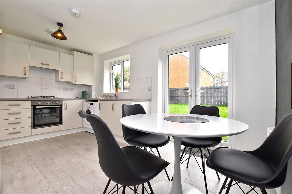 Property photo 3 of 16 Kitchen-Diner