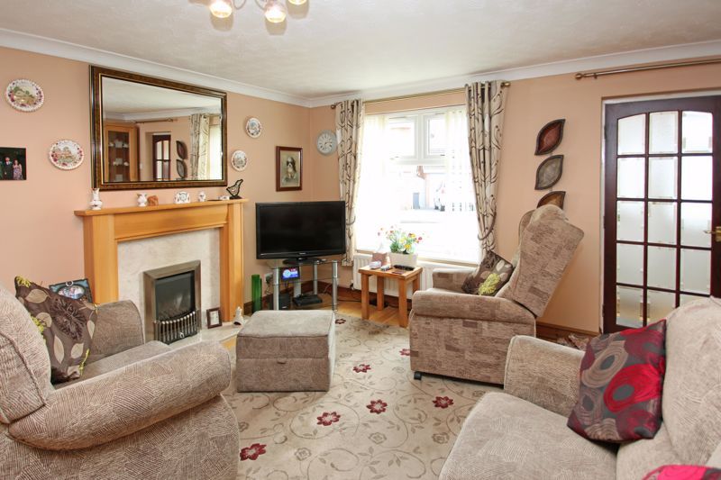 Property photo 3 of 19 Photo 4