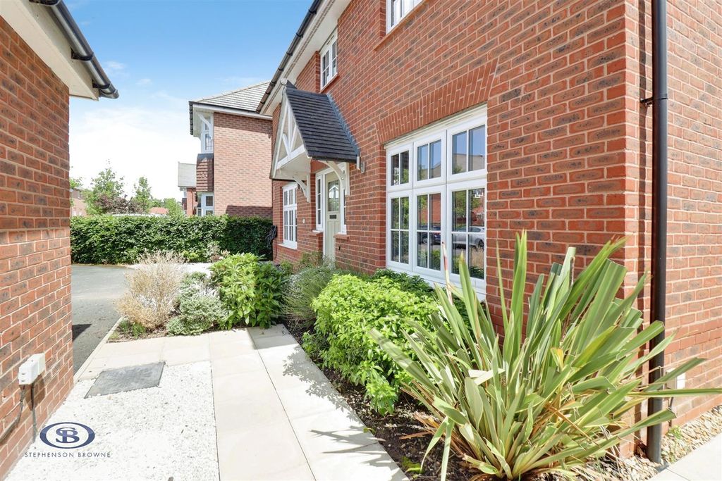 Property photo 2 of 35