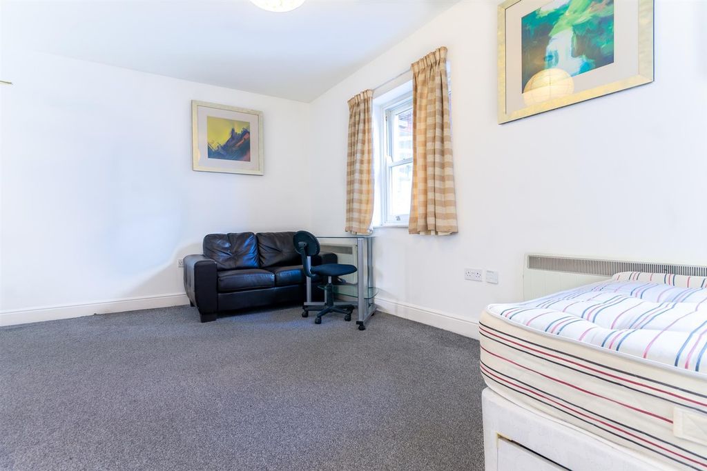 Property photo 2 of 4 7.Jpg