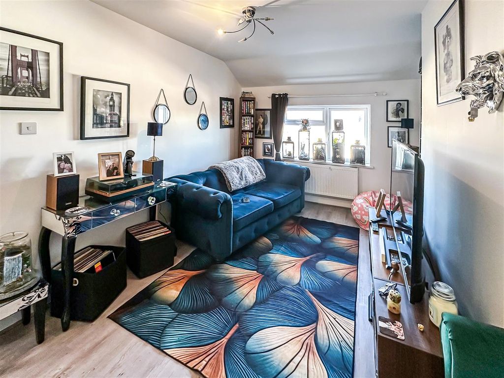 Property photo 3 of 9 Living Room