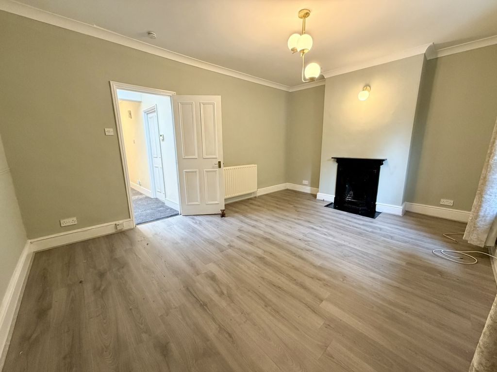 Property photo 2 of 11 Img_8464