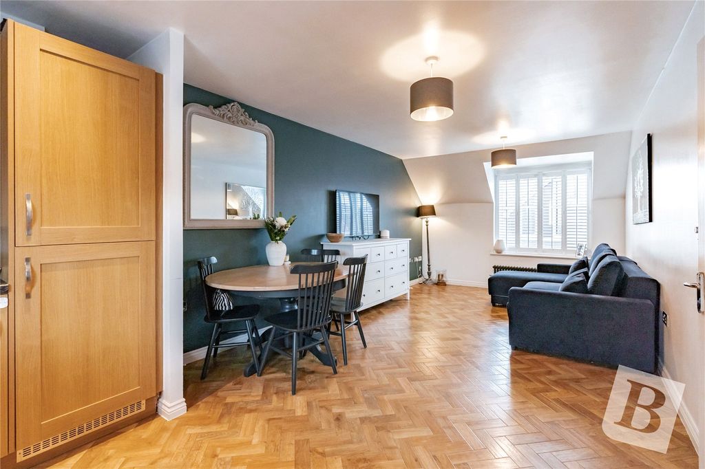 Property photo 2 of 12 Living/Dining Room