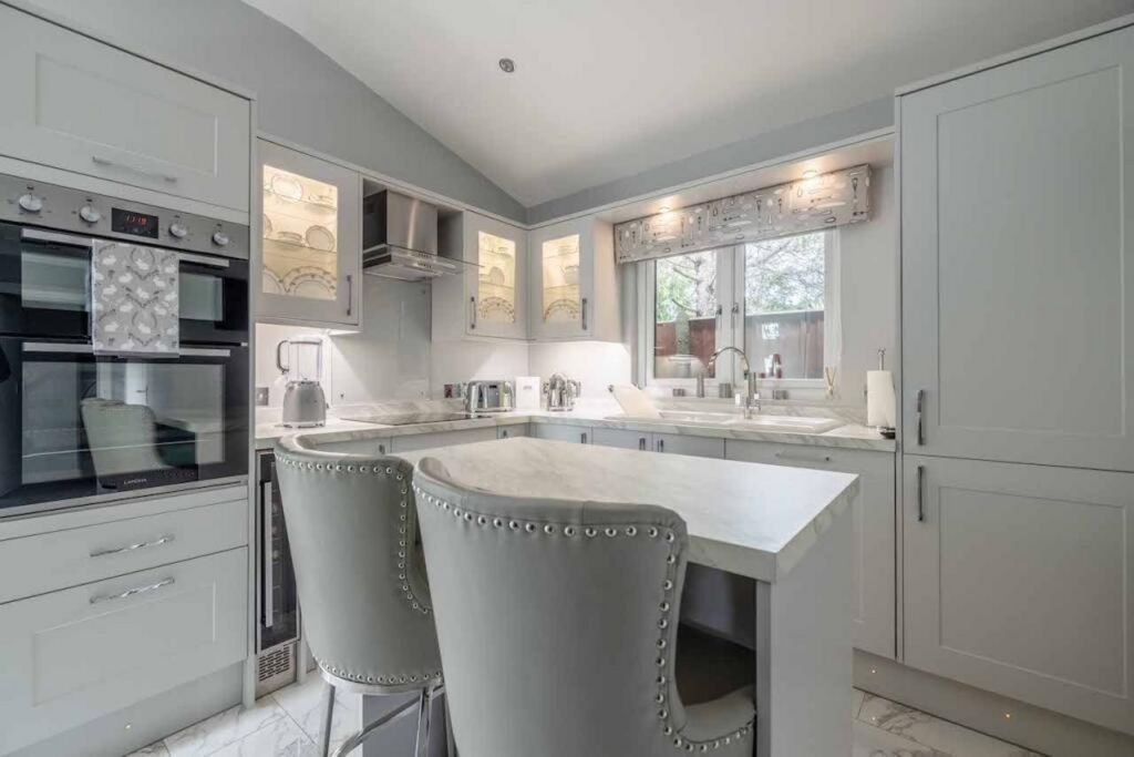 Additional image 21 of 7 bed detached bungalow for saleBangors Road North, Iver SL0