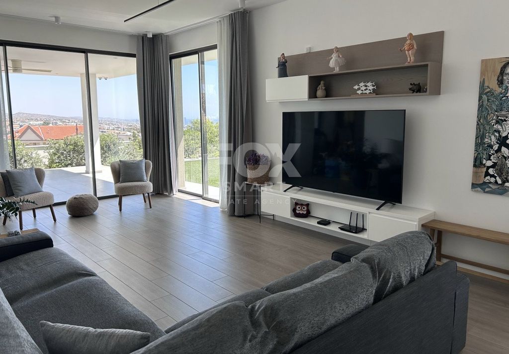 Property photo 1 of 19 Luxury House In Panthea, Limassol