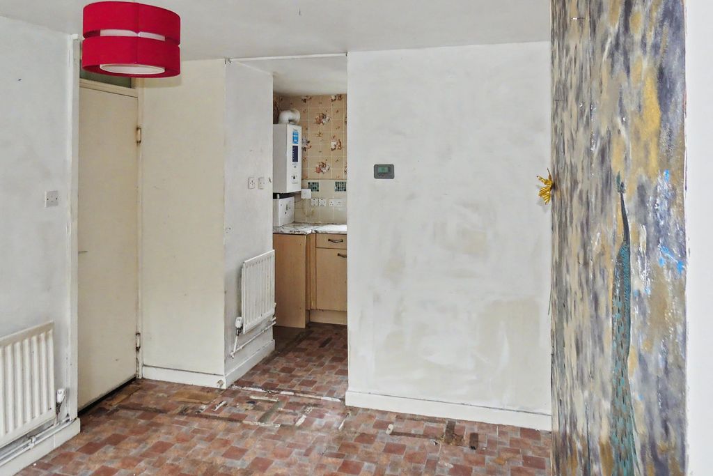 Property photo 3 of 9 106 The Paddock, Fulwood, Preston, Lancashire, Pr2 8Gp