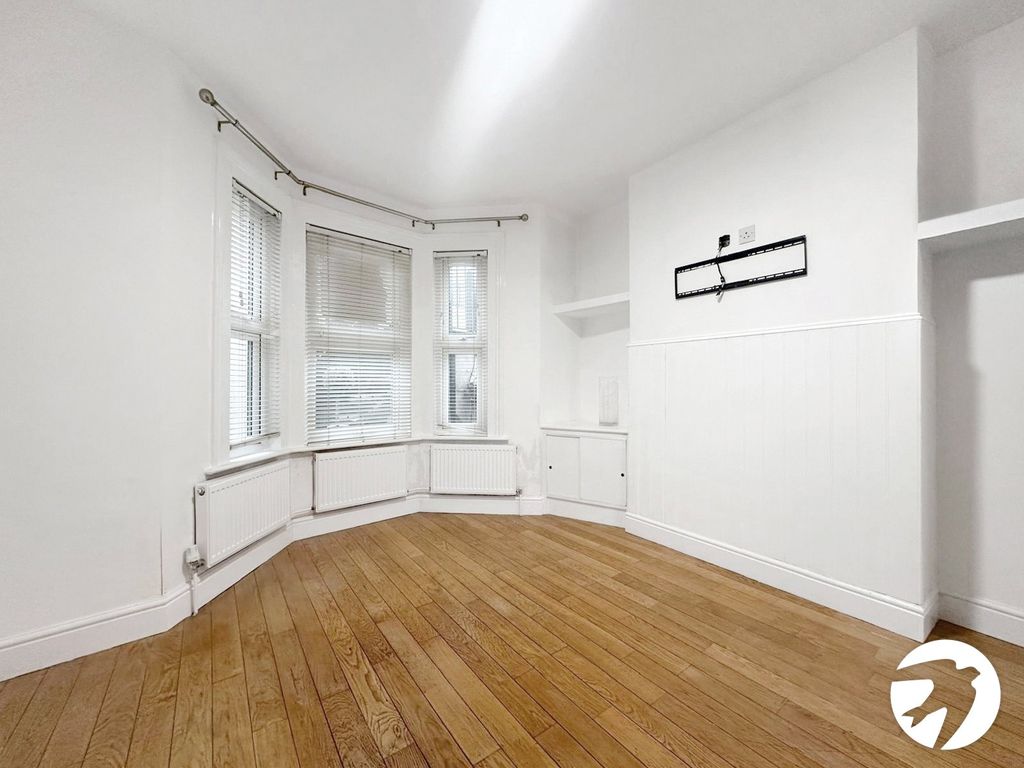 Property photo 3 of 12 Picture No. 12