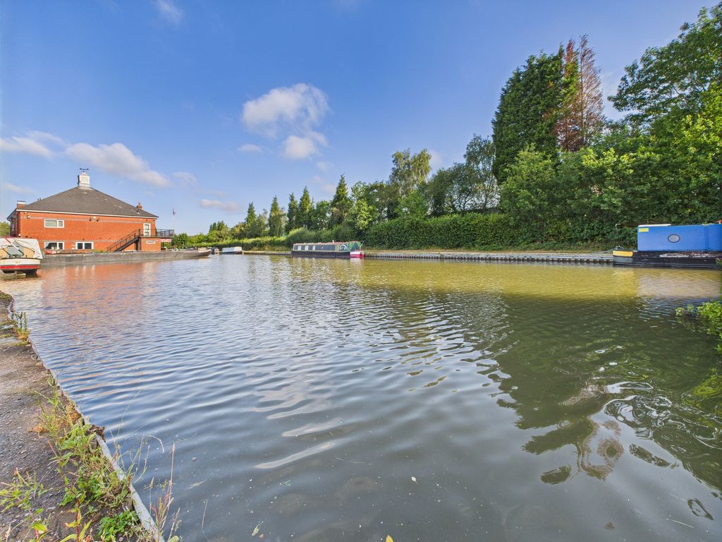 Property photo 3 of 9 Marina 1.Jpg