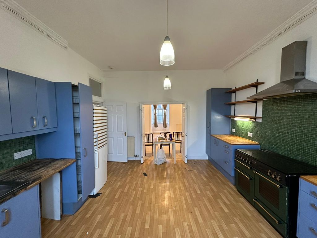 Property photo 2 of 26 Gallery