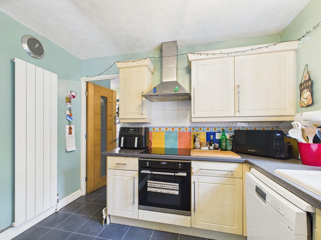 Property photo 2 of 40 4446335