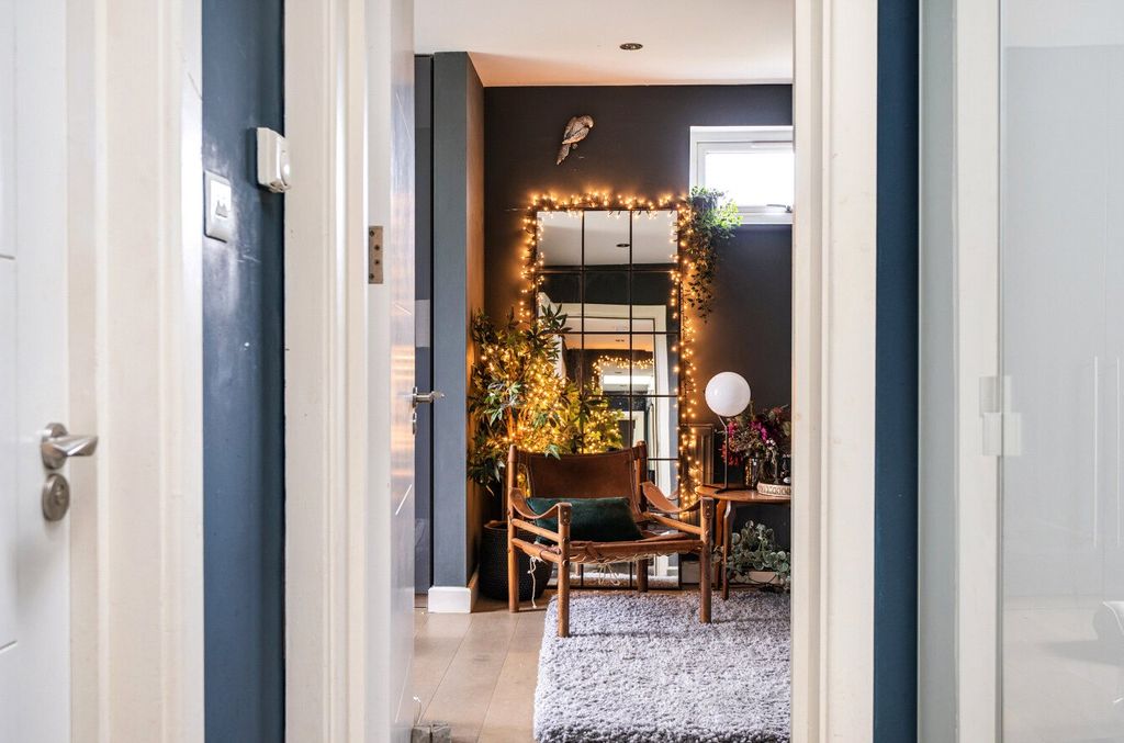 Property photo 3 of 12 Lifestyle