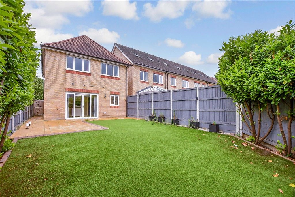 Property photo 2 of 11 Rear Garden