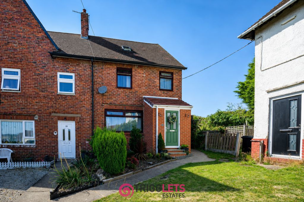 Property photo 1 of 32