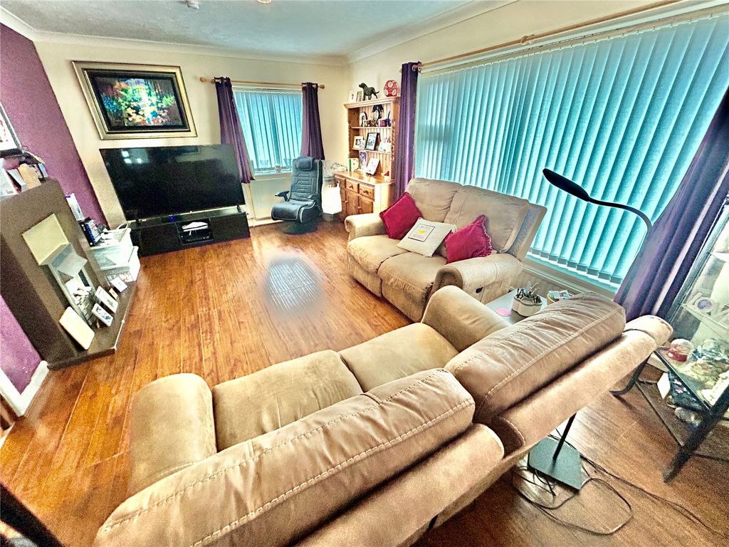 Property photo 3 of 16 Picture No. 09