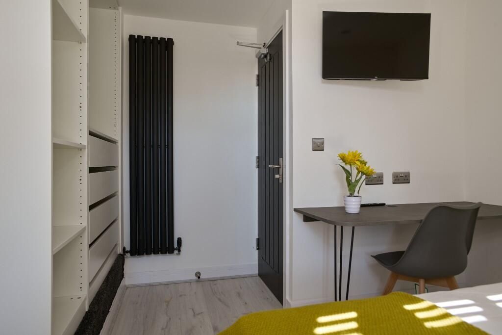 Property photo 2 of 15 Bright, Modern Bedroom With Built-In Open Wardrobe...