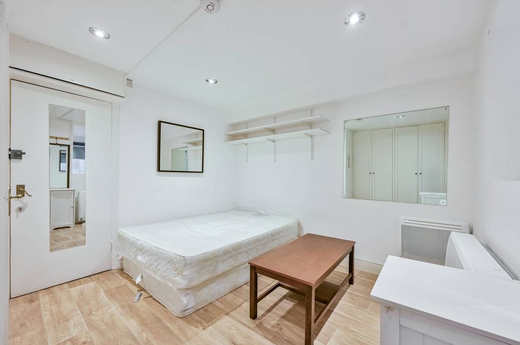 Property photo 2 of 5