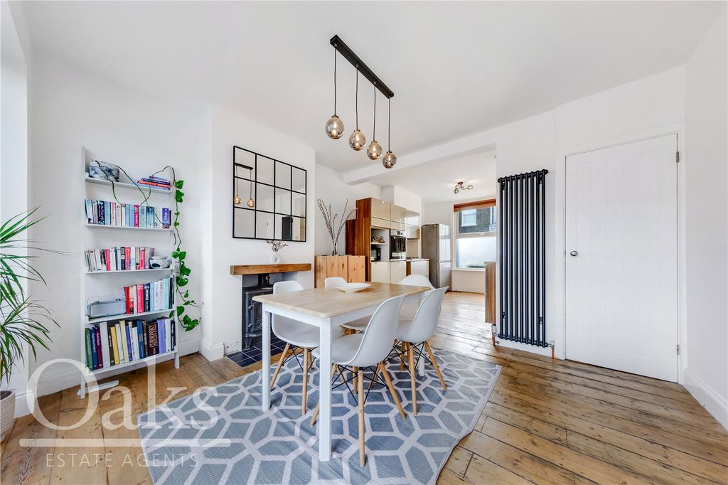 Property photo 2 of 15 Picture No. 10