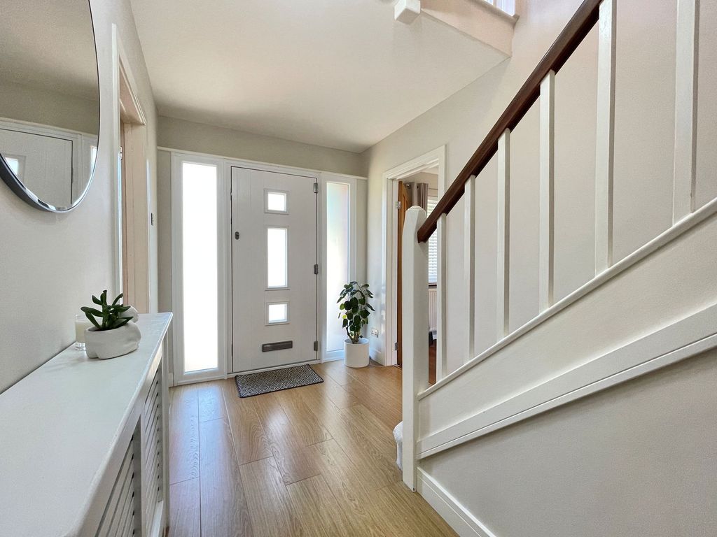 Property photo 3 of 59