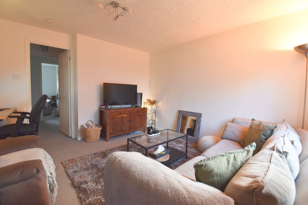 Property photo 2 of 7