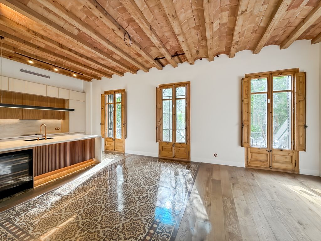 Property photo 2 of 40