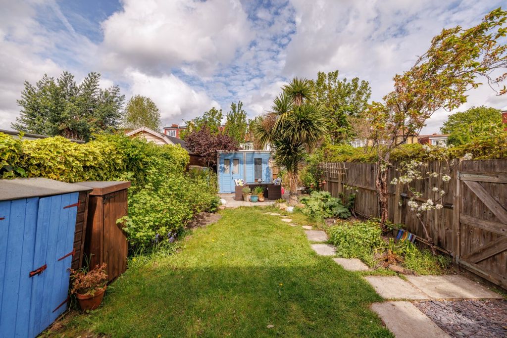 Property photo 3 of 27 Picture No. 38