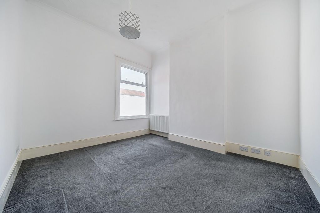 Property photo 3 of 11 1417458-3-69944837777Fa.Jpg