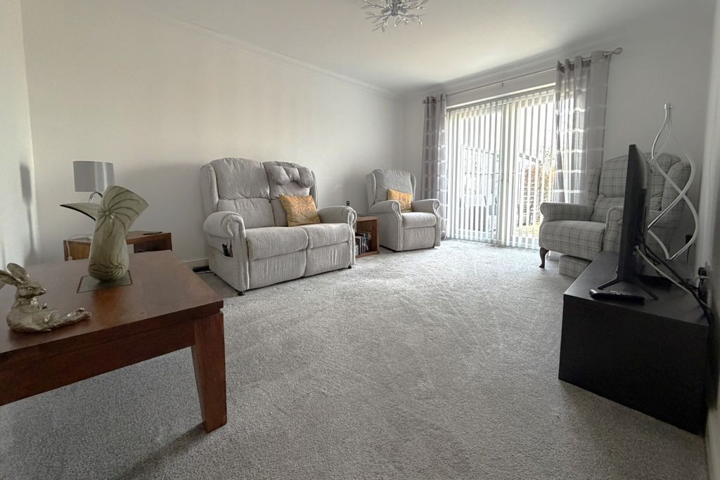 Property photo 2 of 15 Gallery