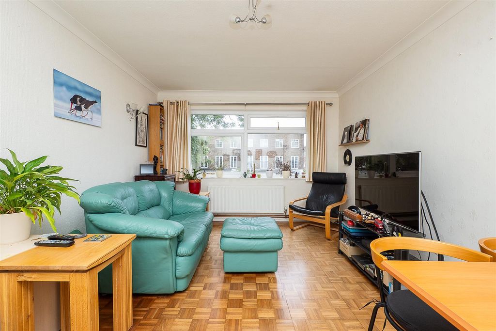 Property photo 2 of 10 Gg-004.Jpg