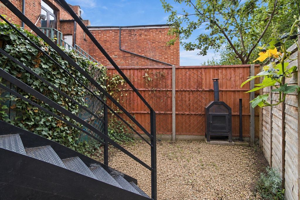 Property photo 3 of 13