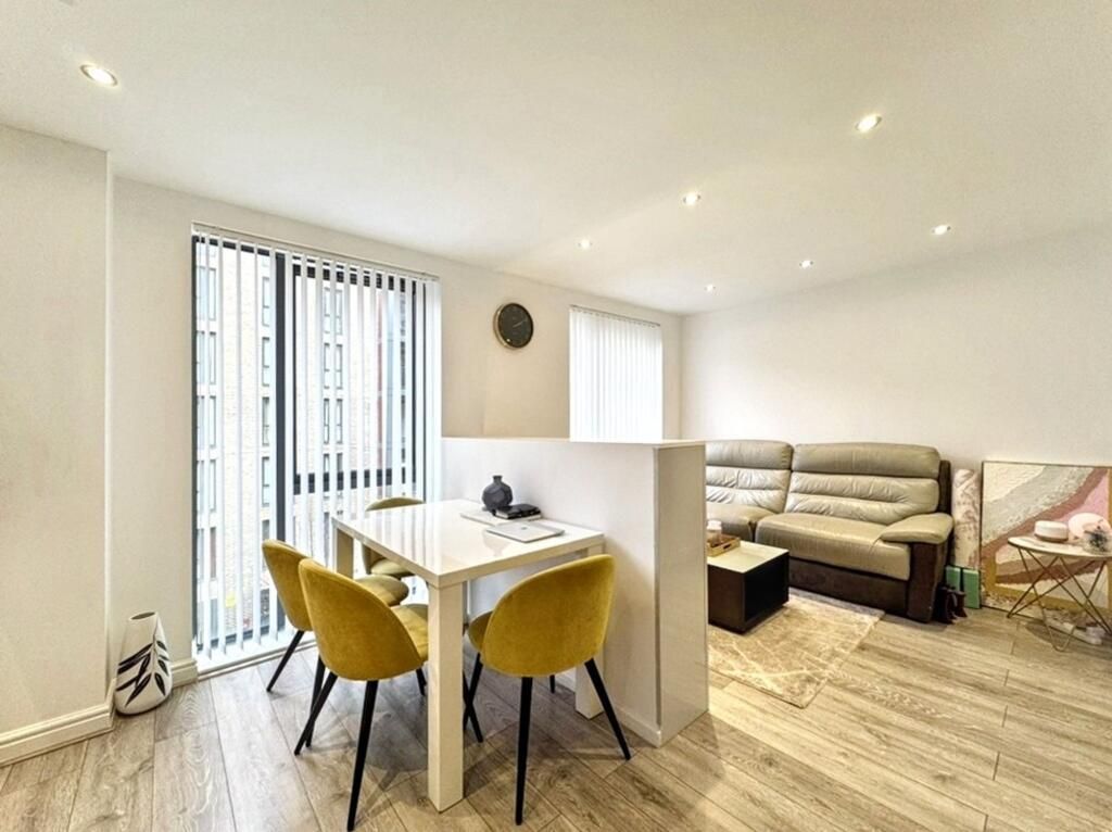 Property photo 3 of 10 17295_14d60E8c-A761-4354-A1E4-41Bfe341F62B_Img_06_