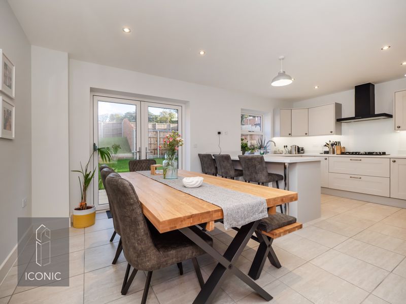 Property photo 2 of 24 Photo 4