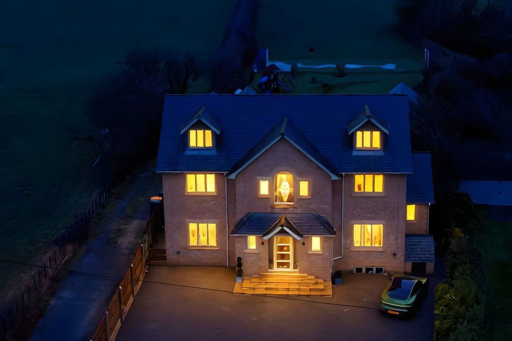 Property photo 1 of 35