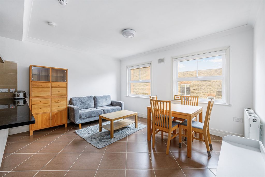 Property photo 1 of 9 (Main)