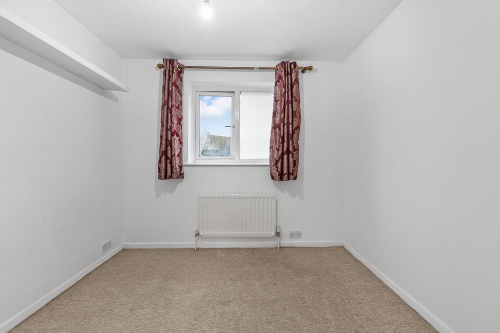 Property photo 2 of 9 Picture No. 10