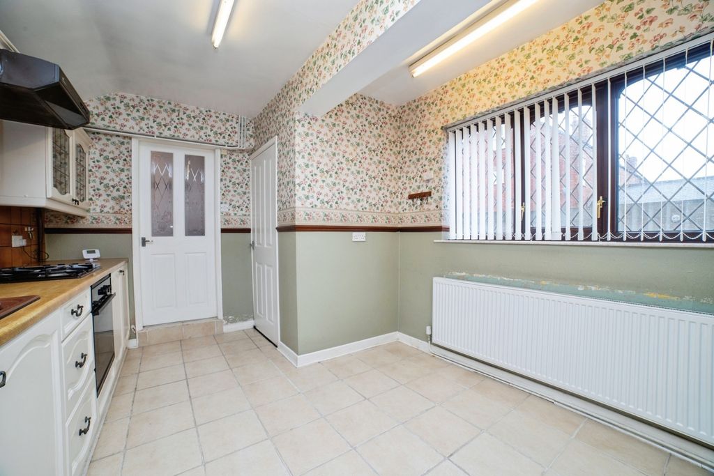 Property photo 3 of 24 Pbox-Img.Jpg