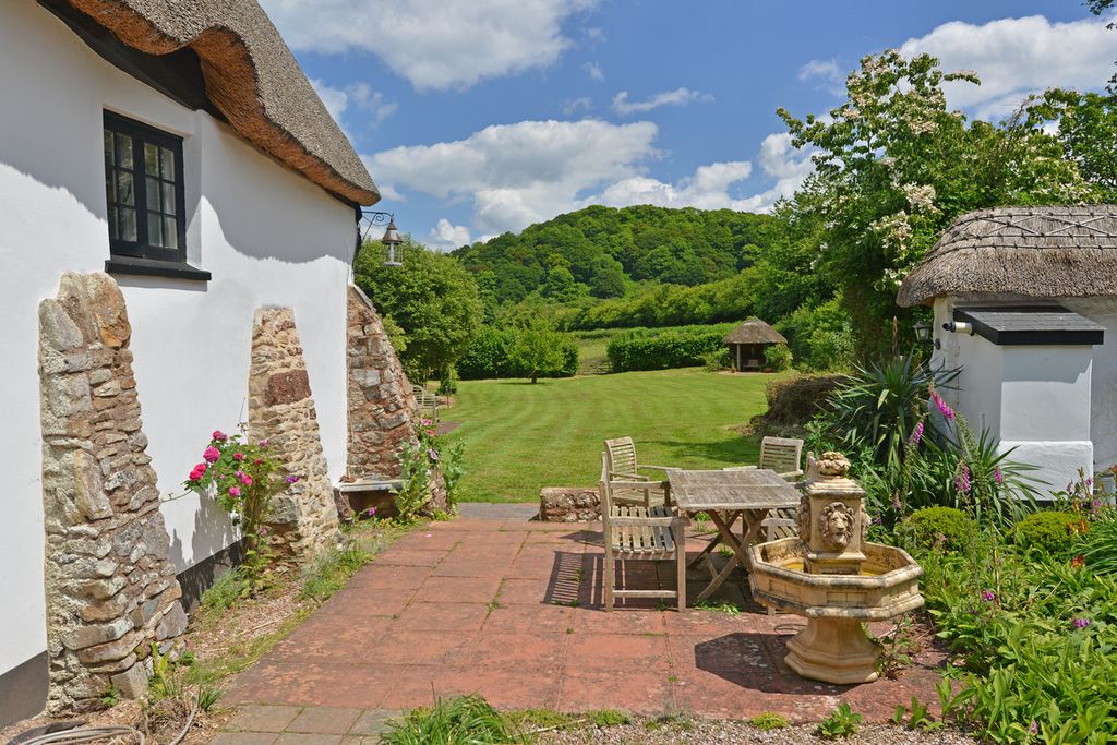 Property photo 2 of 32