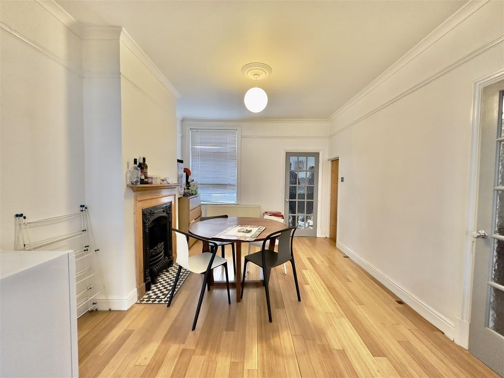 Property photo 3 of 19 3