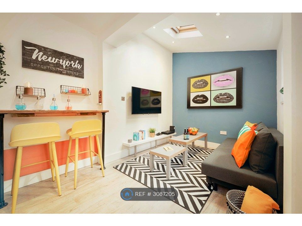 Property photo 2 of 21 Open Plan Kitchen Living