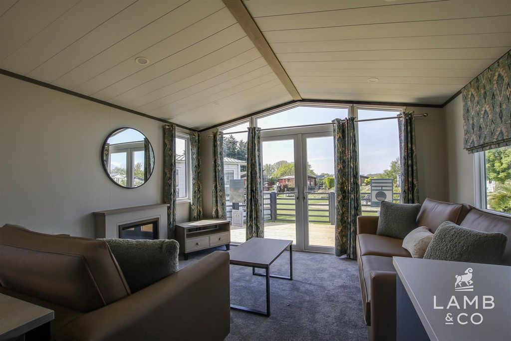 Property photo 3 of 9 _Mg_3798-_Mg_3800.Jpg